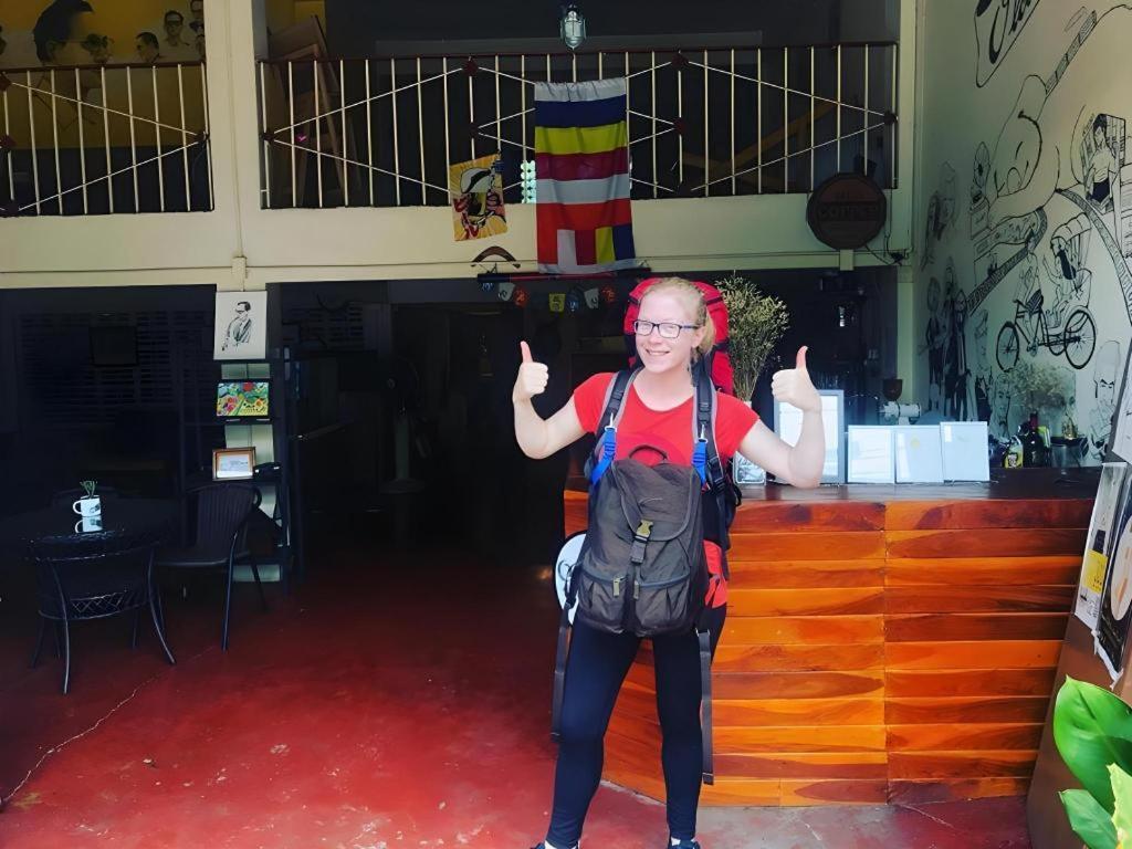 Oldie And Sleepy Hostel Udon Thani Buitenkant foto
